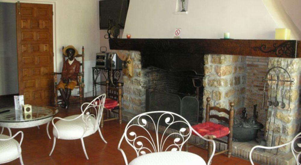 Castel Garoupe Hotel Antibes Exterior photo